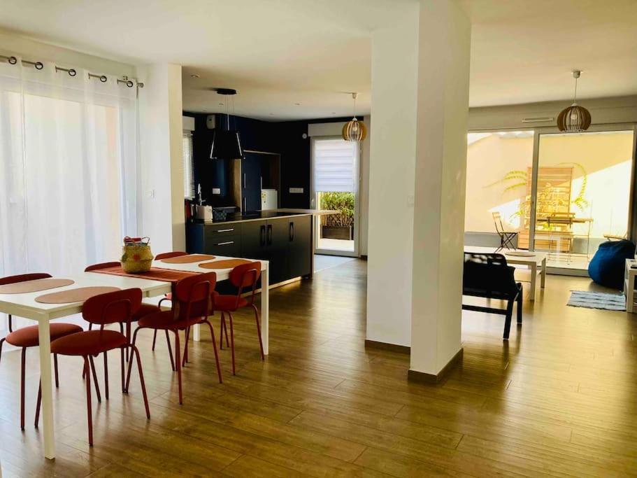 Quai Sud - Gare, 100 M2, Parking, Wifi, Superette, Lave Linge Apartment Angers Exterior photo